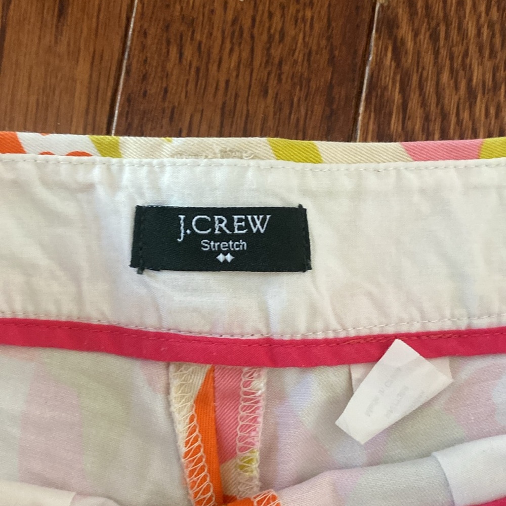 J. Crew stretch shorts, tropical! 🌴 - Picture 6 of 7